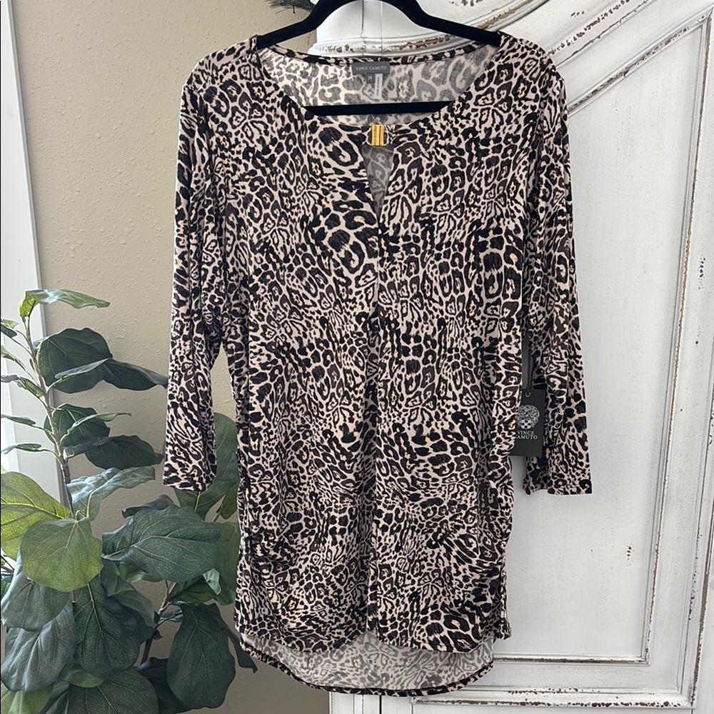 NWT Vince Camuto Animal Print Blouse, Women’s Size 2X Gold Accent, Ruching